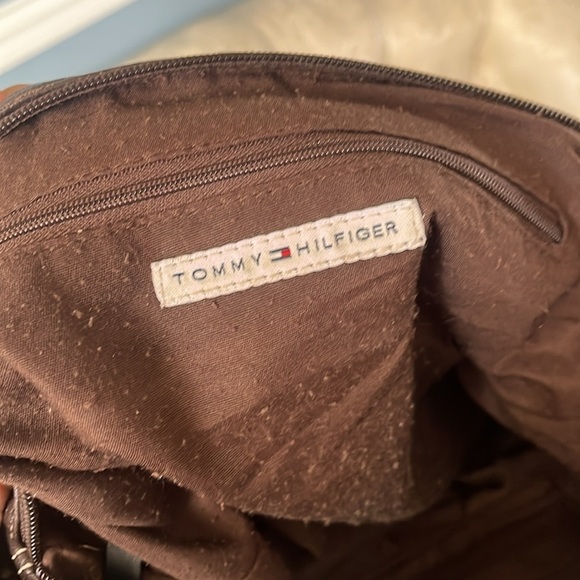 Tommy Hilfiger Genuine Leather Brown Hobo Large Strap Buckle Shoulder Bag Y2K - Picture 15 of 16